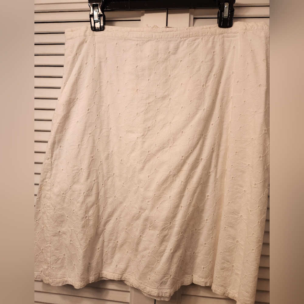 White midi skirt, gently worn, eyelet detail, Old Navy, size 10